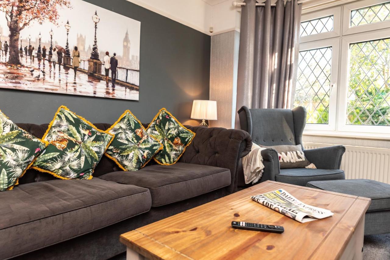 Cheerful 3-Bedroom Douglas House With Patio Southampton Luaran gambar