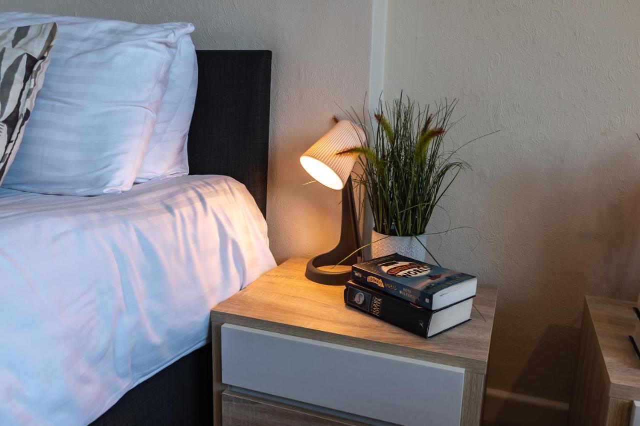 Cheerful 3-Bedroom Douglas House With Patio Southampton Luaran gambar
