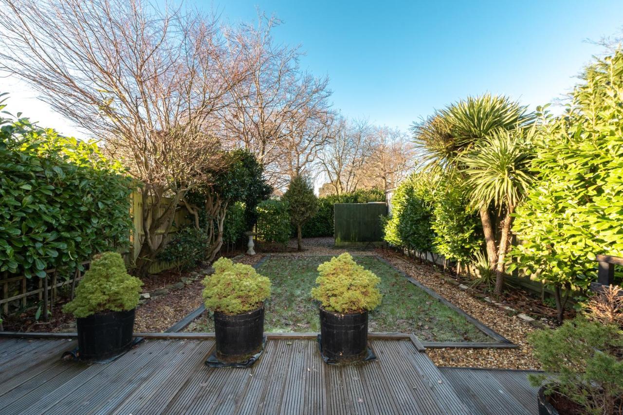 Cheerful 3-Bedroom Douglas House With Patio Southampton Luaran gambar