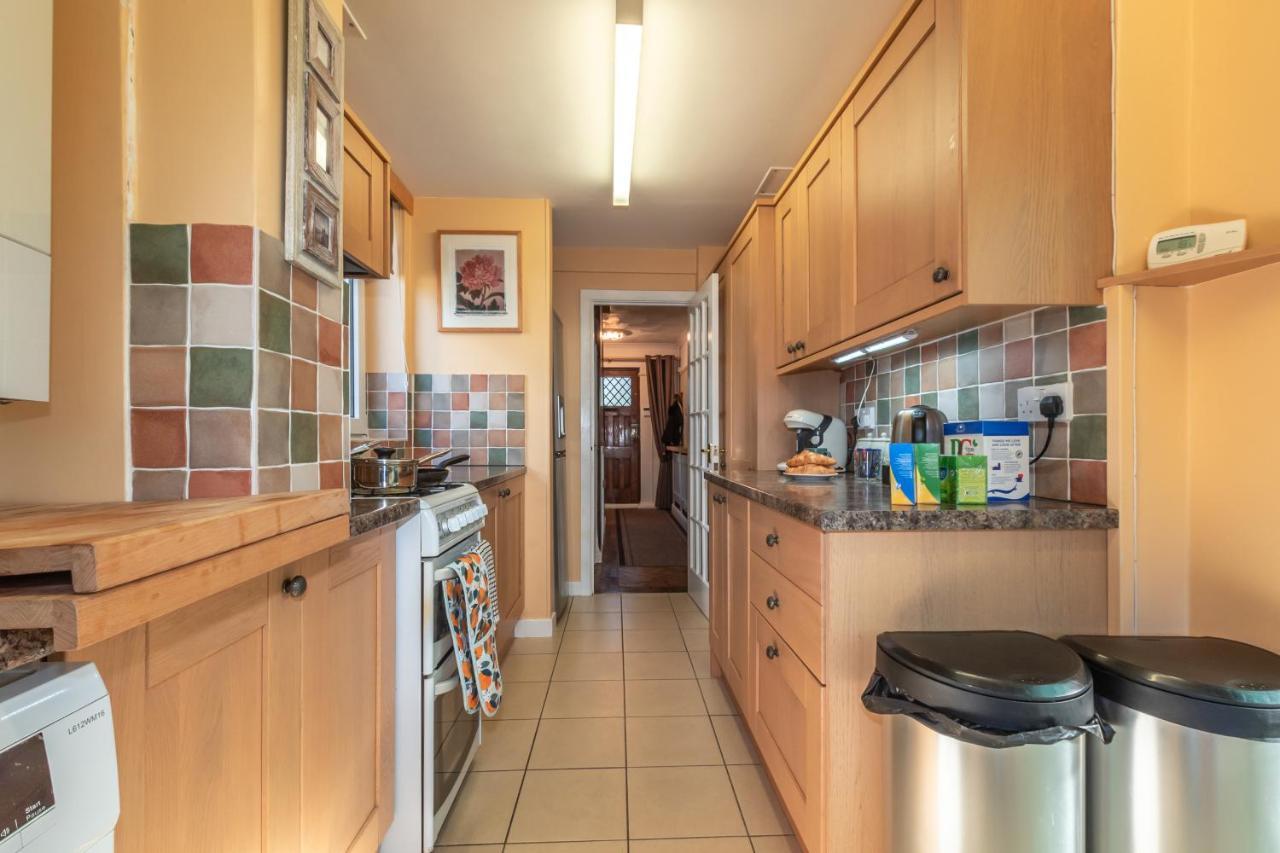 Cheerful 3-Bedroom Douglas House With Patio Southampton Luaran gambar
